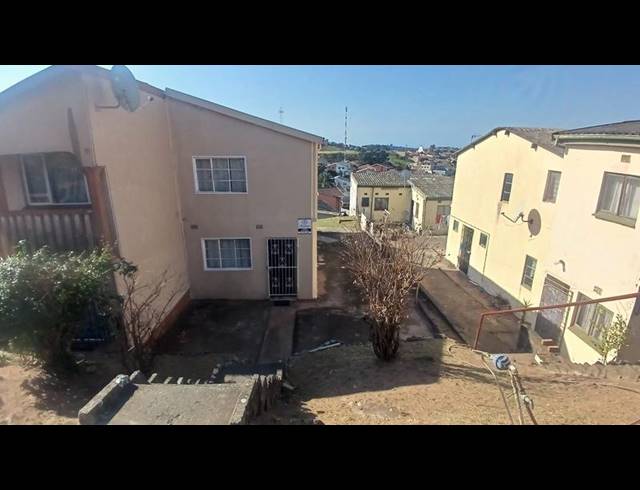 2 BEDROOM HOUSE FOR SALE IN MONTFORD